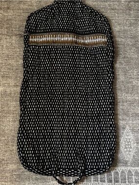 Vera Bradley Zebra Print
Garment Bag